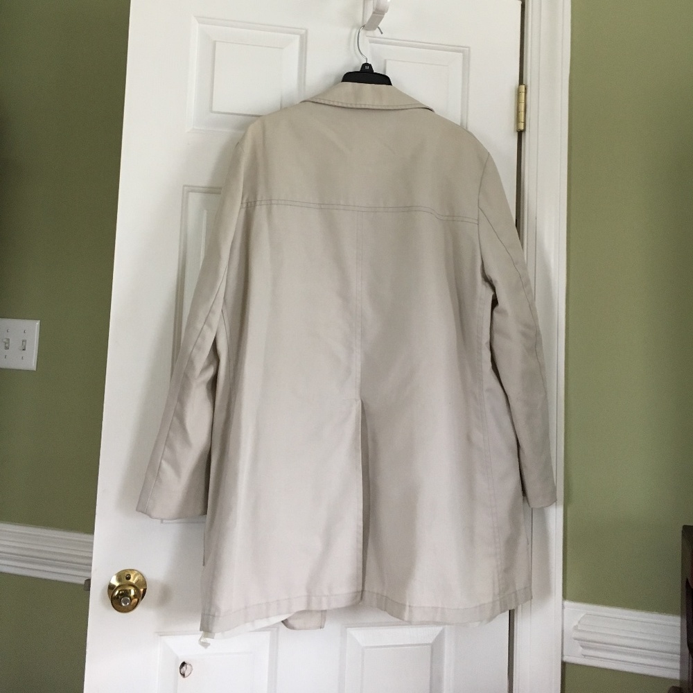 Coat - Picture 6 of 6